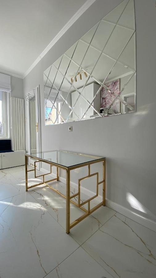 Glamour Apartment Przy Plazy, Z Parkingiem Prywatnym ソポト エクステリア 写真